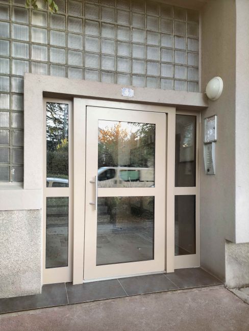 Remplacement de la porte d'entrée 4TER