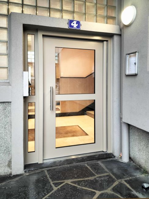 Remplacement de la porte d'entrée 4