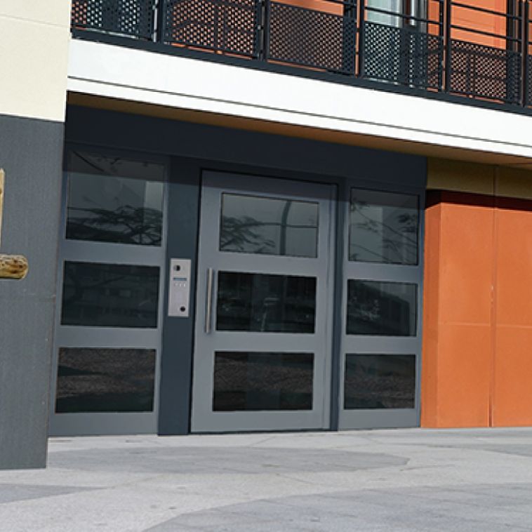 Portes d'entrée d'immeuble en acier  Sécurité Renforcée (antivandalisme et  antieffraction) - CIBOX