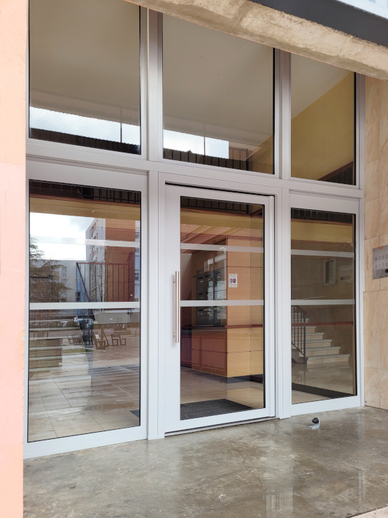 Residence Mont Olmes Colomiers 1 light.jpg