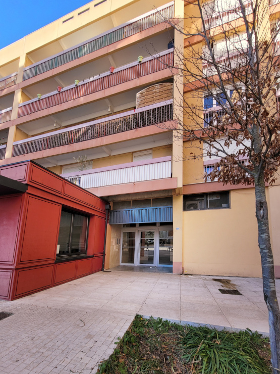 Residence Mont Olmes Colomiers 2 light.jpg