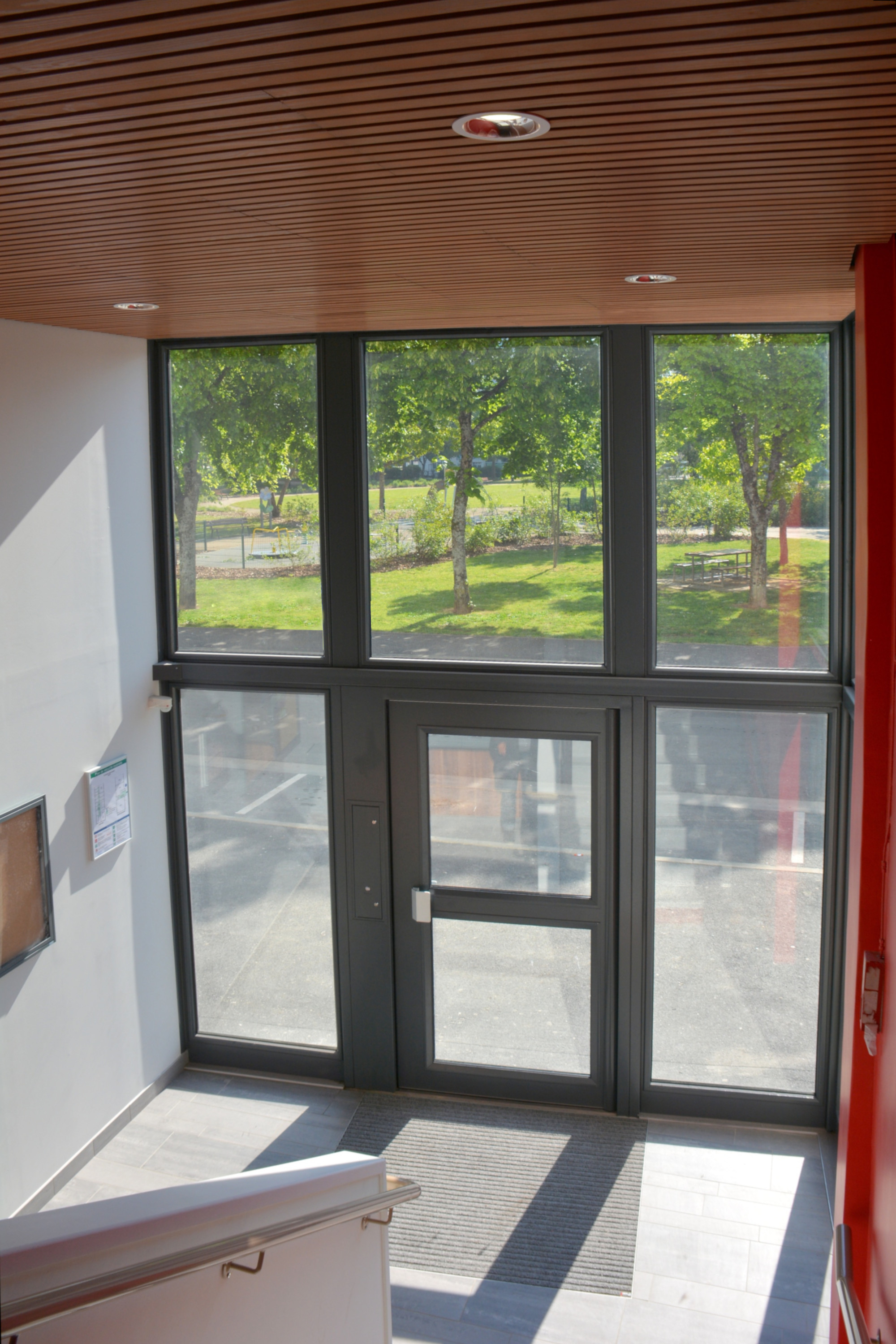 Porte de hall d'entrée - Gamme Sécurité renforcée - bloc-porte et chassis fixes