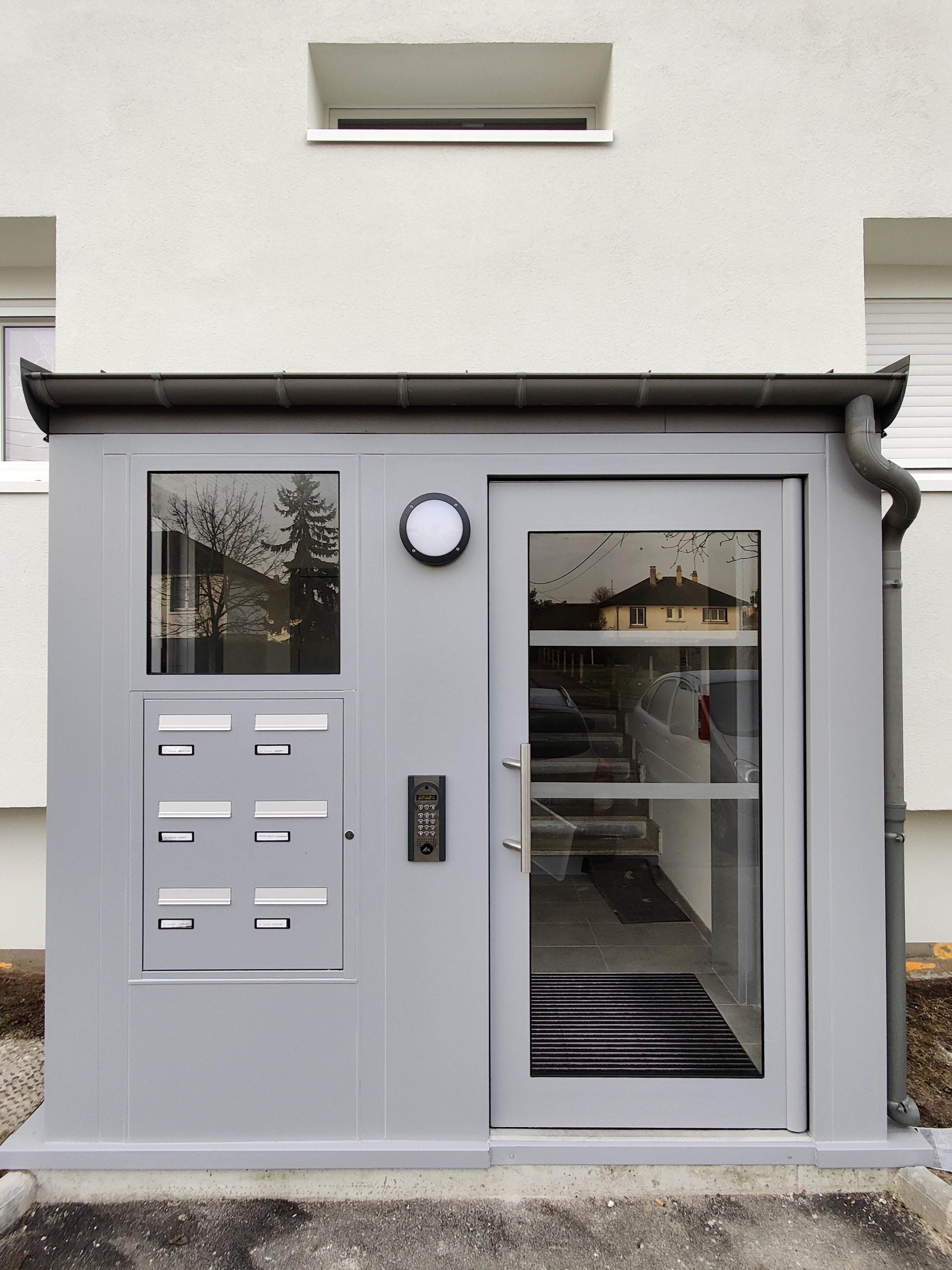 poste habitat 4.jpg